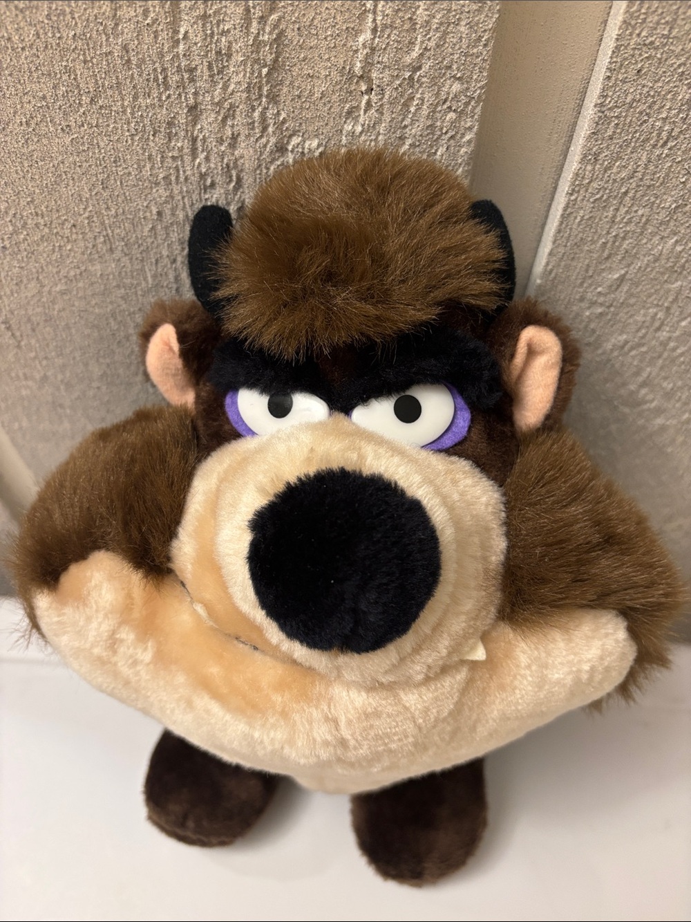 Taz plush Looney Tunes Warner Bros. 1993 Tasmanian Devil cartoon character